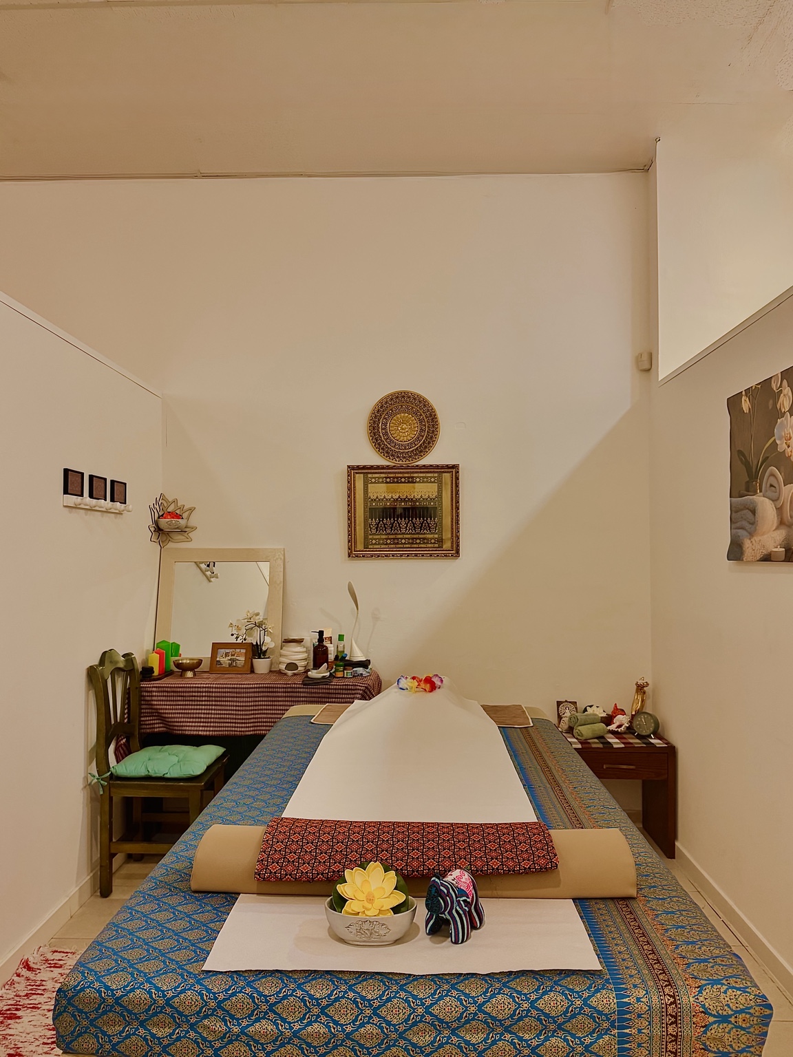 Thai-inspired massage room