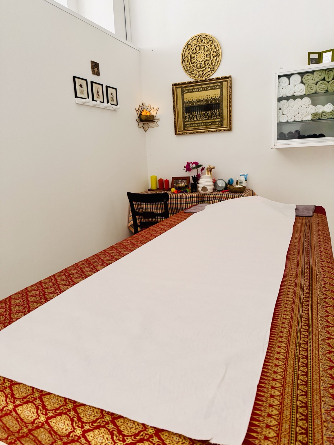 Thai spa details with elephant and lotus decor